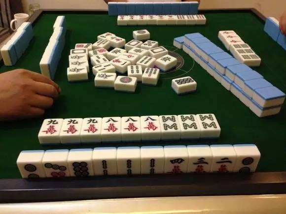 打麻将怎么玩，八字口诀告诉你！