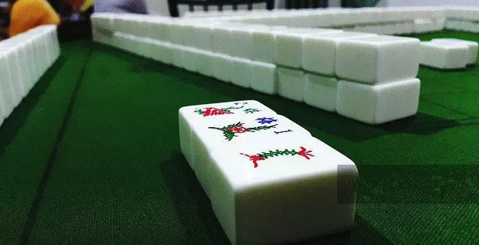 龙港真人麻将5个碰牌原则