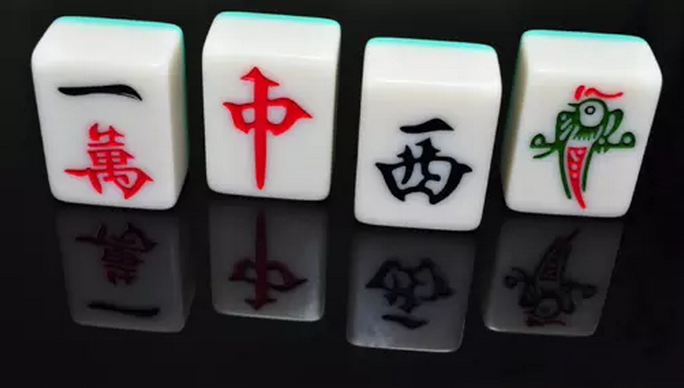 龙港真人麻将之美人计|美女打真人麻将技巧