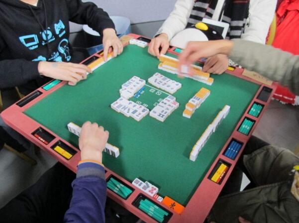真人麻将技巧之猜牌技巧