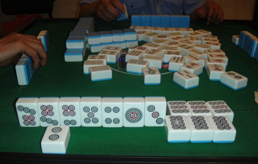 真人麻将技巧之留舍牌技巧