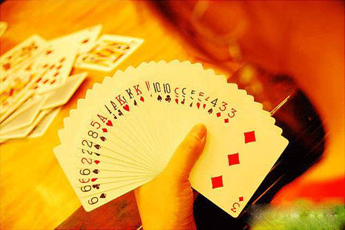 掼蛋如何出牌能赢？